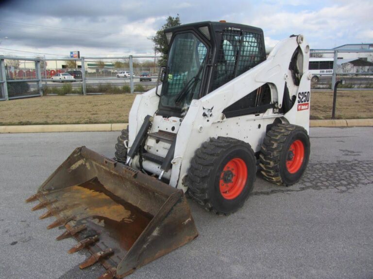 Chargeuse compacte Bobcat S250 – 2010 – Image 2